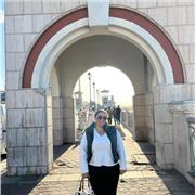 Titulada con un grado superior, y solo quiero ayudar y enseñar con muchas ganas.