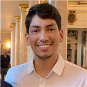 Profesor titulado de piano/canto con más de 5 años de experiencia. Bilingüe (castellano, inglés)