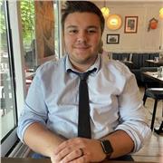 Professeur particulier, peut donner des cours d’histoire, de français & d’anglais niveau collège/lycée ou de L1 droit (mon cursus)