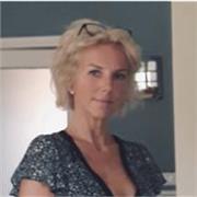 Insegnante madrelingua italiano impartisce lezioni