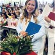 Docente di lettere, laureata in lettere e scienze della formazione impartisce lezioni per materie umanistiche, storia latino