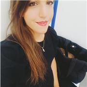 Professeur de musique donne des cours à domicile et en ligne