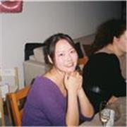 Ausgebildete Sprecherin beim koreanischen Sender