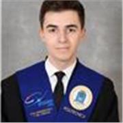 Estudiante de ingeniería aeroespacial imparte clases de matemáticas a alumnos de ESO y Bachillerato