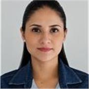 Profesora de castellano y literatura a niños de primaria