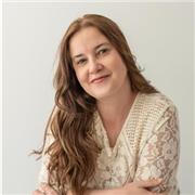 Profesora titulada superior imparte clases de lengua y desarrollo personal (comunicación, inteligencia emocional etc.)