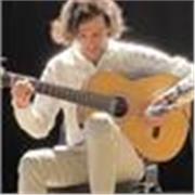 Profesor de guitarra flamenca para todas las niveles. En íngles e español. 
