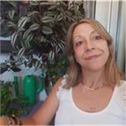 Profesora de Yoga apto para todas las edades.