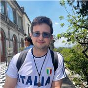 Enseño español, soy hablante nativo y escritor de varios libros en español