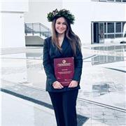 Offro lezioni privati a studenti di scuola elementare, media e superiori.