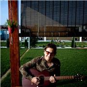 Ti insegno a suonare la chitarra e a scrivere una canzone