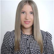 Soy una persona responsable, paciente y con muchas ganas de enseñar a los niños. Aunque no tengo experiencia formal como profesora