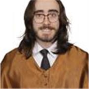 Estudiando a punto de terminar el grado en ingeniería informática y con un grado superior, con algo de experiencia como profesor.