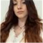 Profesora que imparte clases particulares con expectativas de dar un gran apoyo