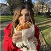 Ciao! Sono Camilla, italiana e bilingue francese. Vivo, studio e lavoro in Francia da diversi anni! 
