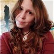 Profesora de español nativa colombiana, con seis años de experiencia docente. Magister en escrituras creativas y titulada en enseñ