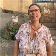 Offro lezioni private a tutti coloro che desiderano fare conversazione in modo semplice e efficace