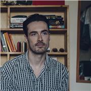 Established London musician offering music production lessons - how to make beats, write pop melodies, and record your music!