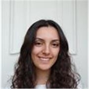 Estudiante de tercero de carrera de diseño de interiores. Con pasión por las artes y puedo ofrecer apoyo en asignaturas básicas. 