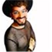 Soy oficial y Estilista de peluquería y maquillador profesional 