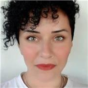 Laureata in filosofia con master in scienze pedagogiche