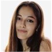 Profesora y graduada en Bellas Artes con mención en Dibujo. Con conocimientos desde lo más académico a lo digital.
