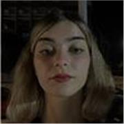 ragazza esperta con certificazione spagnolo e italiano