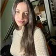 Profesora de inglés con certificado C1. Com experiencia en niños de entre 6-12 años