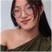 Me defino como paciente, cuidadosa, estoy pendientes a cada niño y personalizo el trabajo de cada estudiante. Me adapto a todo.