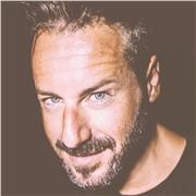 Espandi la tua creatività con un insegnante di Photoshop altamente qualificato