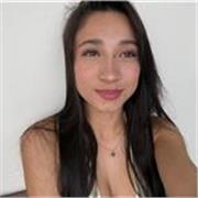 Estudiante de ingeniería biomédica lista para ayudar a entender mejor los número