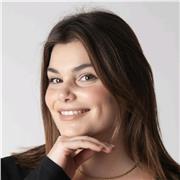 Studentessa magistrale offere lezioni di italiano per stranieri a Firenze