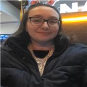 Fluent French and English tutor with 15+ years' experience teaching fun and engaging communicative French and English lessons!