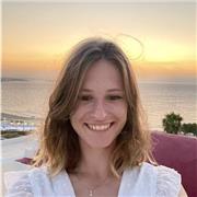 Étudiante en communication et marketing, je propose mes services pour de l'aide aux devoirs.