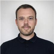 Experienced English teacher with 19+ years helping adults improve speaking, confidence, and real communication.