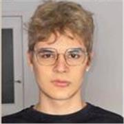 Tengo un muy buen nivel en inglés , soy paciente con los niños , estudio un máster en fotografía, busco un trabajo para compaginar