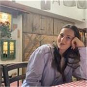 Imparto clases a niños de primaria y de la ESO. Soy una persona muy paciente con muy buena mano con los niños