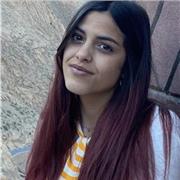 Soy una chica a la que siempre le ha gustado mucho todo lo relacionado con los estudios y me gustaría dar clases a niños de primaria, ya que es un ámbito en el que me puedo manejar en mas materias