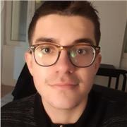 Étudiant expert en kinésithérapie, prêt à vous faire apprendre à apprendre