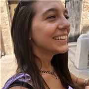 Laureata in scienze della comunicazione, offro ripetizioni e aiuto compiti per varie materie