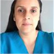 Profesor de terapias alternativas de familia para adultos