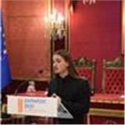 Clases sin edad tengo el certificado C2 de Cambridge y cinco años de experiencia dando clases particulares a estudiantes de ESO y Bach