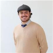 Maestro de ingles con mas de dos años de experiencia dando clases de todo tipo incluyendo matematicas y frances