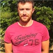 Entrenador profesional titular de una carrera universitaria en preparación física y entrenamiento deportivo. Coach certificado en CrossFit, Halterofilia, Musculación y Rugby. En proceso de graduarme como dietético