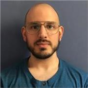 Estudiante avanzado en licenciatura en Psicología en UBA. Profesor de Historia. Especializado en Historia del Arte