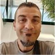 Salve eseguo lezioni teoriche e pratiche di Dj con missaggio vinili, CD e USB