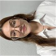 Profesora titulada en bioquímica, con experiencia dando clases de refuerzo tanto a ESO como Bachillerato a nivel general.
