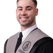 Periodista especializado en lenguaje y comunicación frente a las cámaras.