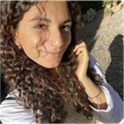Studentessa di medicina offre aiuto compiti