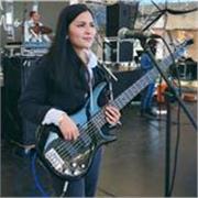 Profesora de guitarra para todas las edades. Sin experiencia, principiantes y nivel básico.